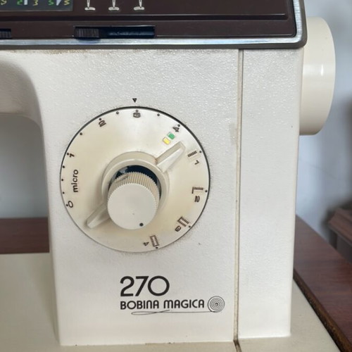 Singer electric sewing machine used, with cabinet