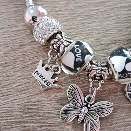 Bracelet with charms new