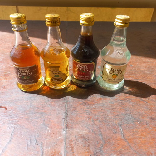 Miniature alcohol bottles new, set of 19, sealed collection from 1998