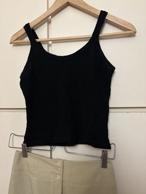 Vintage black top like new with unique knit