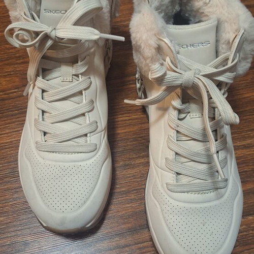 Μποτάκια Skechers Uno Rugged σαν καινούργια, άσπρα, νούμερο 37