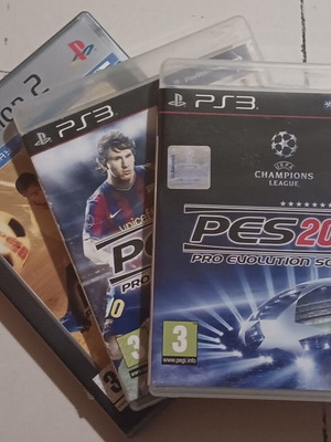 Pro Evolution Soccer pack used with 3 PES games for PlayStation