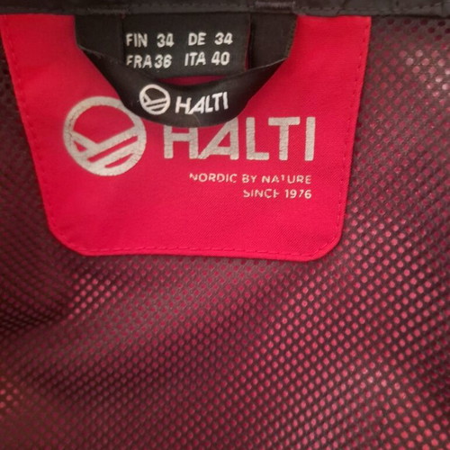Halti jacket like new, red-raspberry with small marks