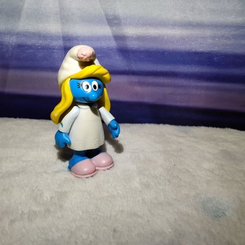 Smurfette figure Jakks Pacific 2009 used with movable joints