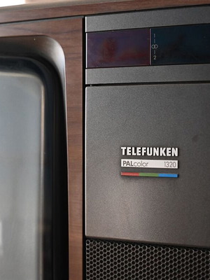 Τηλεόραση Telefunken CRT 22 ιντσών μεταχειρισμένη, PAL color, vintage