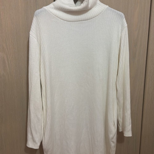 Knitted cream dress like new, size S