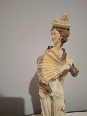 Diogenis porcelain statue like new