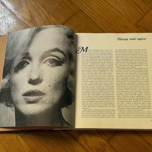 Marilyn Monroe Photography Book like new, Romanian edition