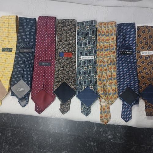 Branded men's ties pack of 8 used, 100% silk