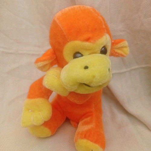 Plush monkey orange 15cm, washed