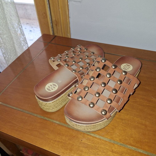Mule tan with studs, like new