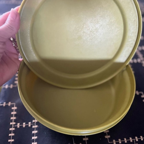 Tupperware medium lid tray new