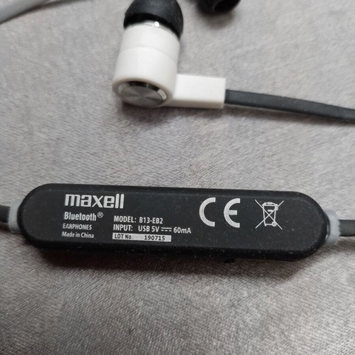 Maxwell B13 EB2 In Ear Bluetooth Headphones like new
