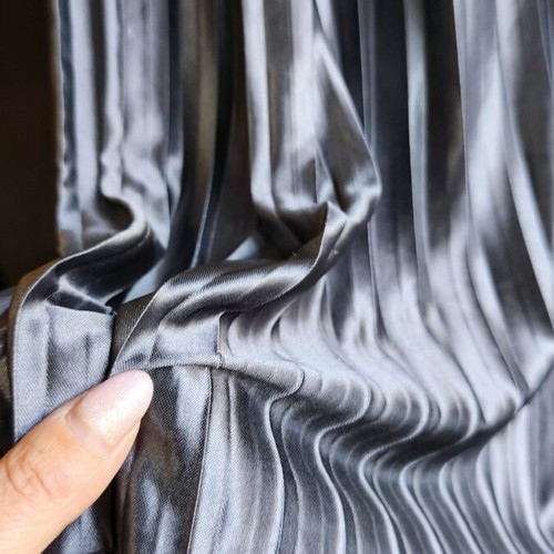 Pleated skirt silver used, size M