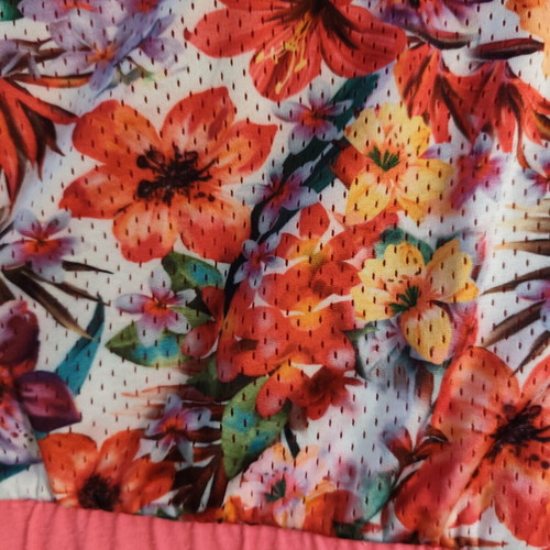 Calzedonia shorts like new, size large, pink multicolor