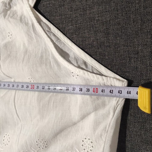 White top size S like new