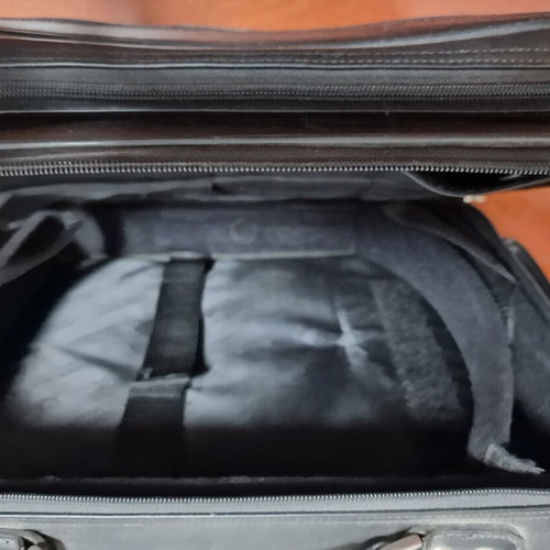 Addison laptop bag like new, black