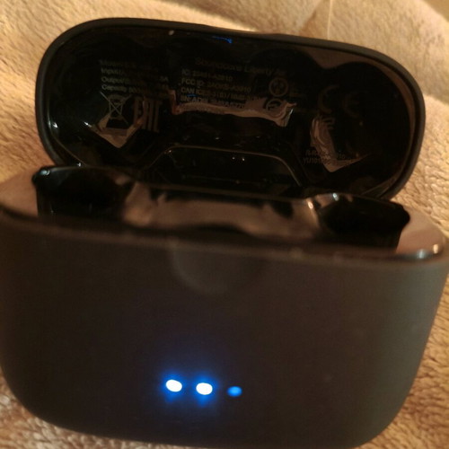 Liberty Air 2 case like new for charging