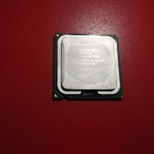 Μητρική ASUS P5VD2-VM μεταχειρισμένη με επεξεργαστή Intel Pentium 4 και μνήμες DDR2