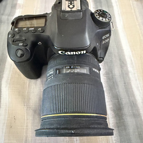 Canon EOS 80D camera kit like new with lenses and accessories