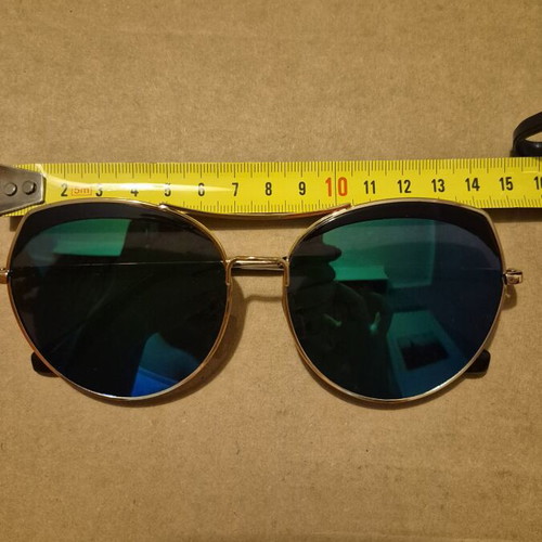 Mirror sunglasses with gold metal frame like new
