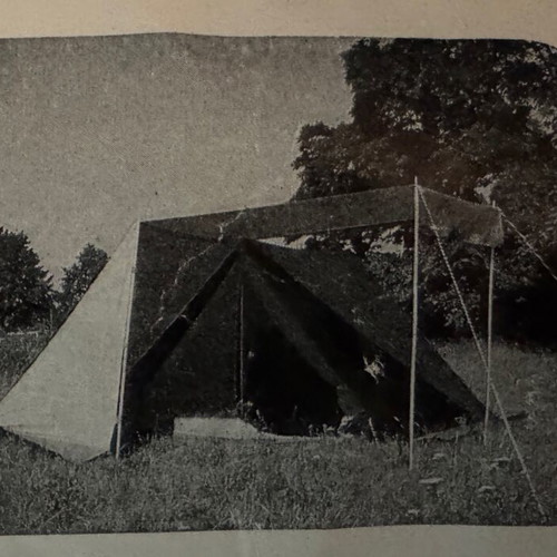 WARS UVIVERSAL triangular tent new with tags, quite large