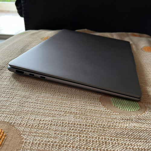 Lenovo Slim 7 14IMH9 14" OLED Touch laptop like new, Intel Core i7, 32GB RAM, 1TB SSD
