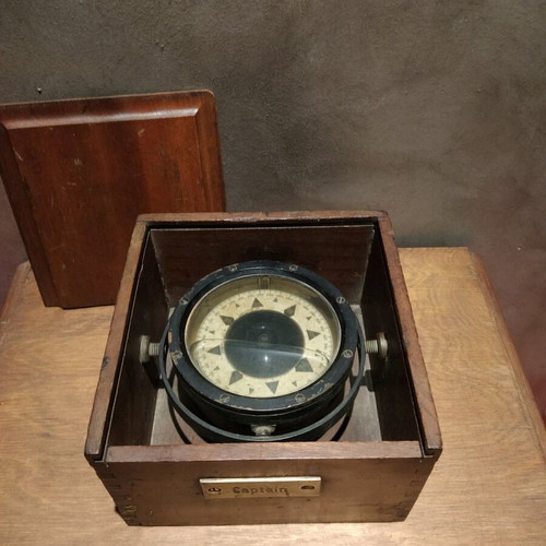 Gyroscopic nautical compass used CH. Bianchetti in wooden case