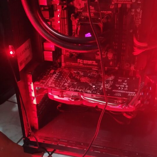 Gaming PC i7 with Lian Li case, Corsair AIO, MSI Rx 570 8GB