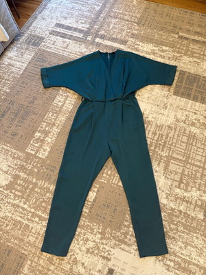 Lynne jumpsuit size 40 like new, green