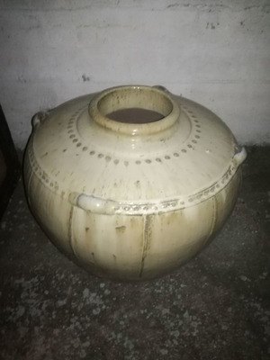 Ceramic jars vintage design, set of 2, like new