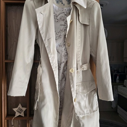 Trench coat used light yellow satin weave with belt size M