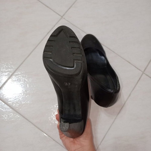 Leather pumps used, black, size 37