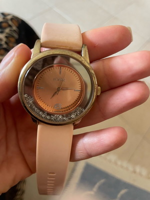 Loisir pink women's watch used, needs battery