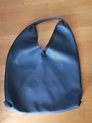 Hobo shoulder bag black like new made of organic waterproof leatherette