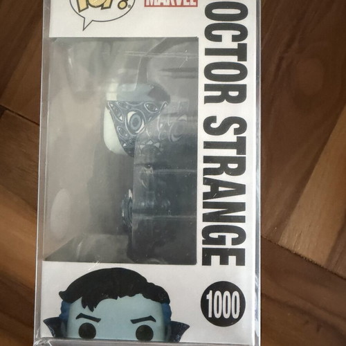 Funko Pop Doctor Strange Chase #1000 like new