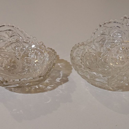 Small glass bowls with flowers and leaves used, set of 4