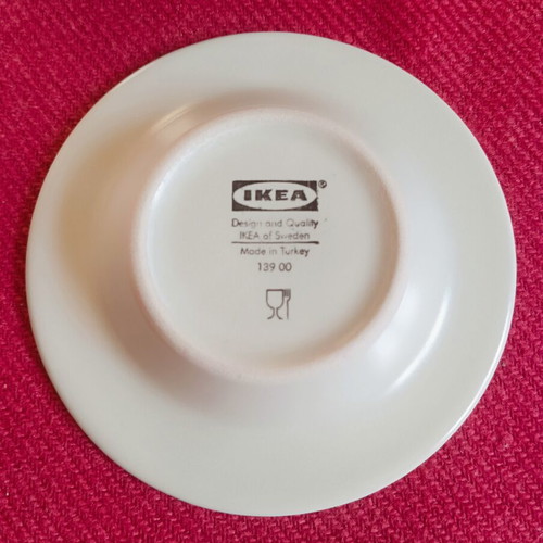 IKEA ceramic coffee cup set of 6 like new with saucers