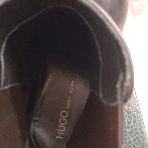 Hugo Boss leather ankle boots like new, black