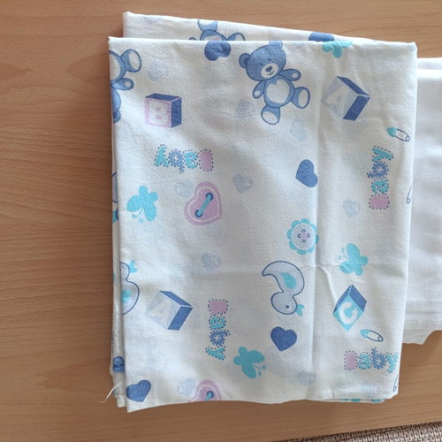 Crib sheet set like new, children's
