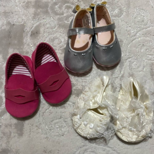 Baby shoes like new, set size 18