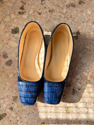 Women's ballerina shoes like new, size 38, dark blue