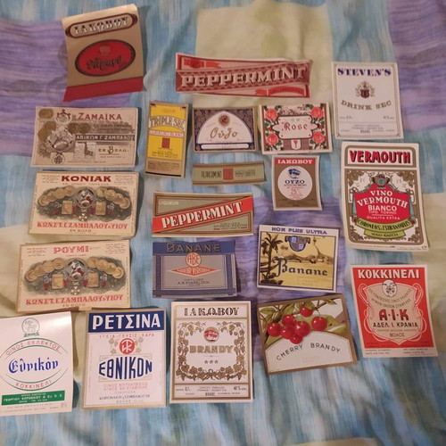 Wine labels used, pack of 20 old