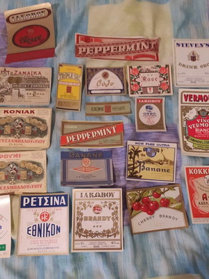 Wine labels used, pack of 20 old