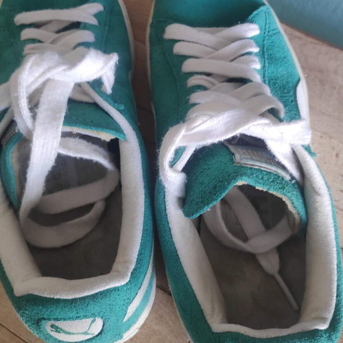 Puma Suede Vintage Sneakers like new, size 38, turquoise