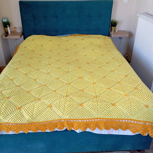 Knitted handmade double blanket used