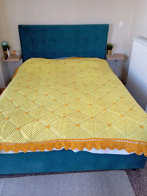 Knitted handmade double blanket used