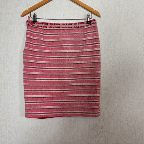 Weekend Maxmara skirt like new, pink, tweed, size 36