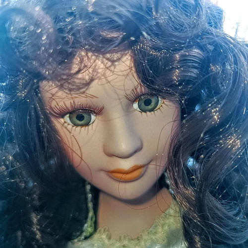 Porcelain doll like new, 40 cm tall, hand-painted