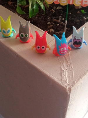 5 Crazy Friends Kinder figures toys like new pack